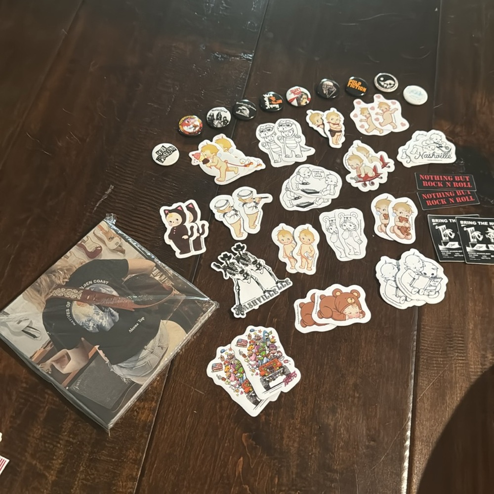 brandy melville stickers + pins + cards!!